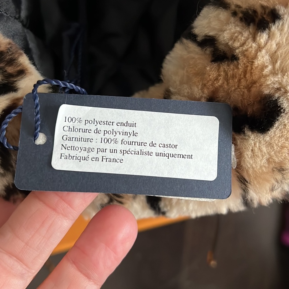 Louis Vuitton Chapka Leopard Hat - Picture 8 of 11